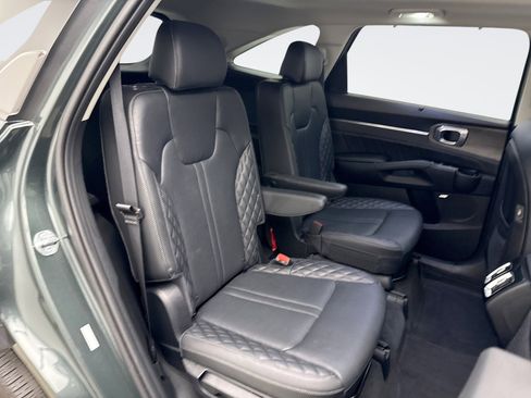 Used 2023 Kia Sorento SX Prestige image 18