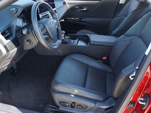 Certified 2025 Lexus ES 350 w/ Premium Package image 13