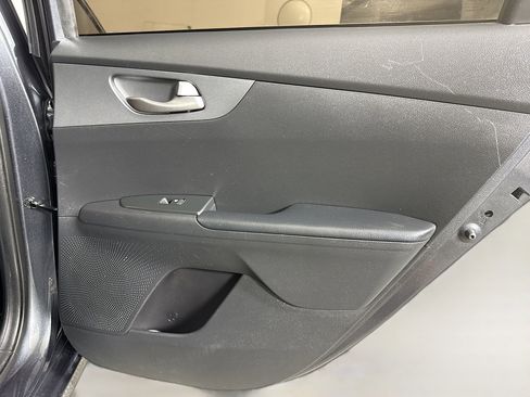 Used 2021 Kia Forte FE image 27