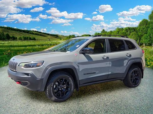 Used 2023 Jeep Cherokee Trailhawk w/ Trailer Tow Group AWD/4WD image 2