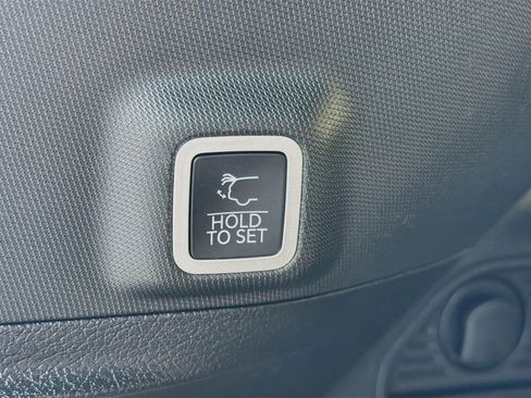Used 2022 Jeep Grand Cherokee Summit AWD/4WD image 12