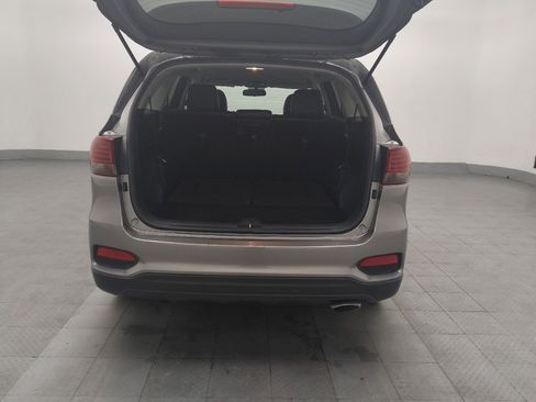 Used 2019 Kia Sorento LX image 29
