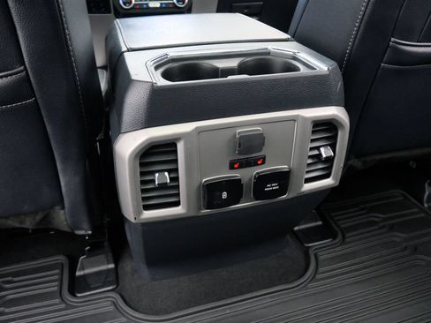 Used 2022 Ford F250 Lariat w/ Black Appearance Package AWD/4WD image 22