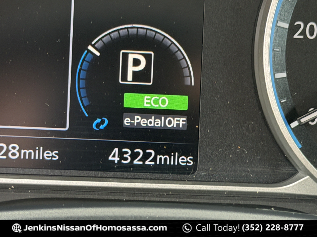 Certified 2025 Nissan Leaf S FWD image 44
