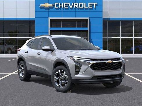 New 2026 Chevrolet Trax LT w/ LT Convenience Package FWD image 7