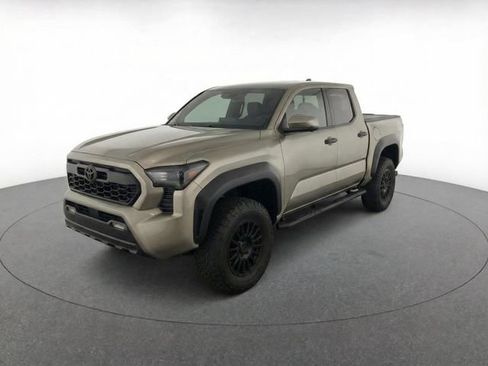 Used 2025 Toyota Tacoma TRD Off-Road w/ TRD Off Road Premium Package image 2