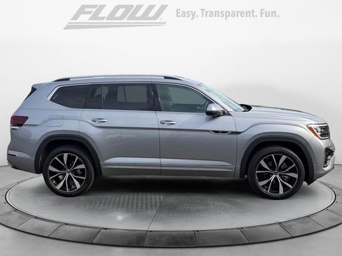 Used 2025 Volkswagen Atlas SEL Premium R-Line AWD/4WD image 8