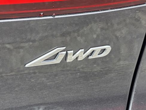 Used 2025 Genesis GV70 2.5T AWD/4WD image 35
