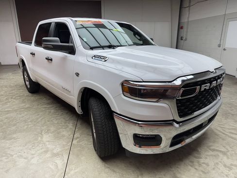 Used 2026 RAM 1500 Big Horn AWD/4WD image 8