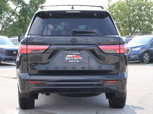 Used 2024 Toyota Sequoia Platinum AWD/4WD image 10
