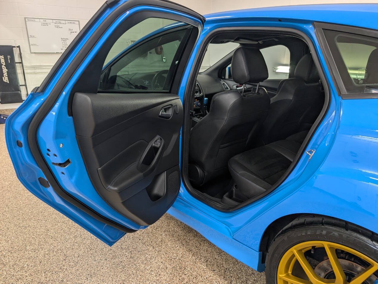 Used 2016 Ford Focus RS AWD/4WD image 14