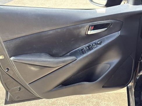 Used 2017 Toyota Yaris iA image 5