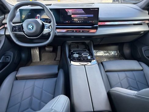 Used 2024 BMW i5 eDrive40i w/ M Sport Package RWD image 4