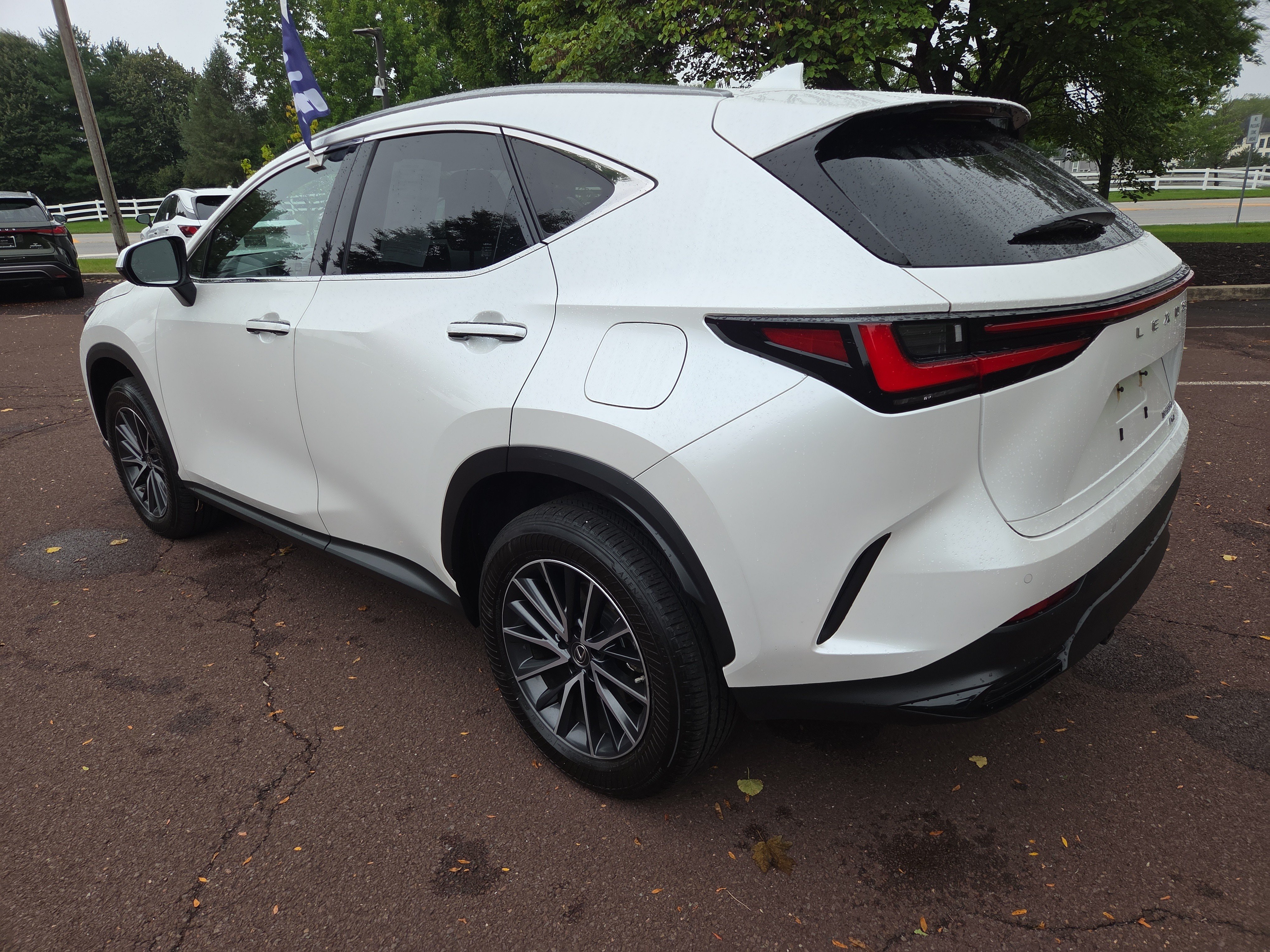 Used 2022 Lexus NX 350 AWD image 5