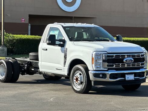 New 2024 Ford F350 XL w/ XL Chrome Package image 7