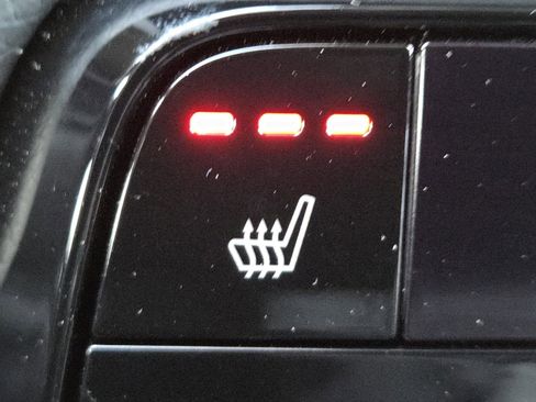 Used 2025 Honda Pilot Sport image 5