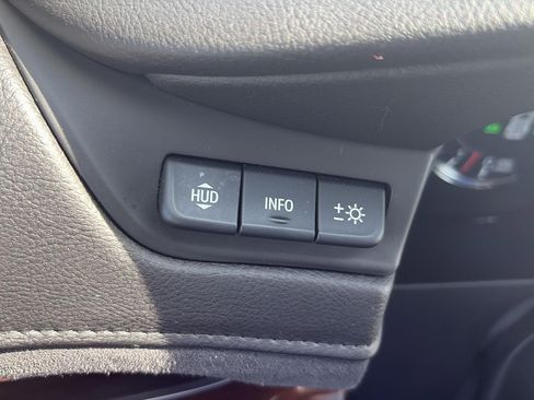 Used 2020 Cadillac Escalade Premium Luxury AWD/4WD image 27