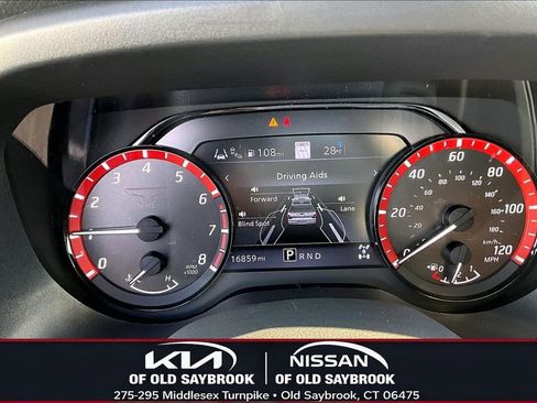 Used 2023 Nissan Titan PRO-4X image 14