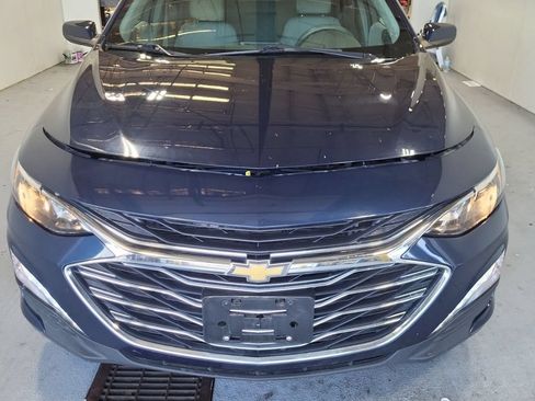 Used 2022 Chevrolet Malibu LT FWD image 2