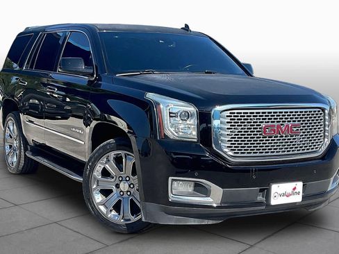 Used 2016 GMC Yukon Denali w/ Open Road Package AWD/4WD image 3