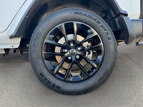 Certified 2025 Jeep Wrangler Unlimited Sahara w/ Safety Group AWD/4WD image 28