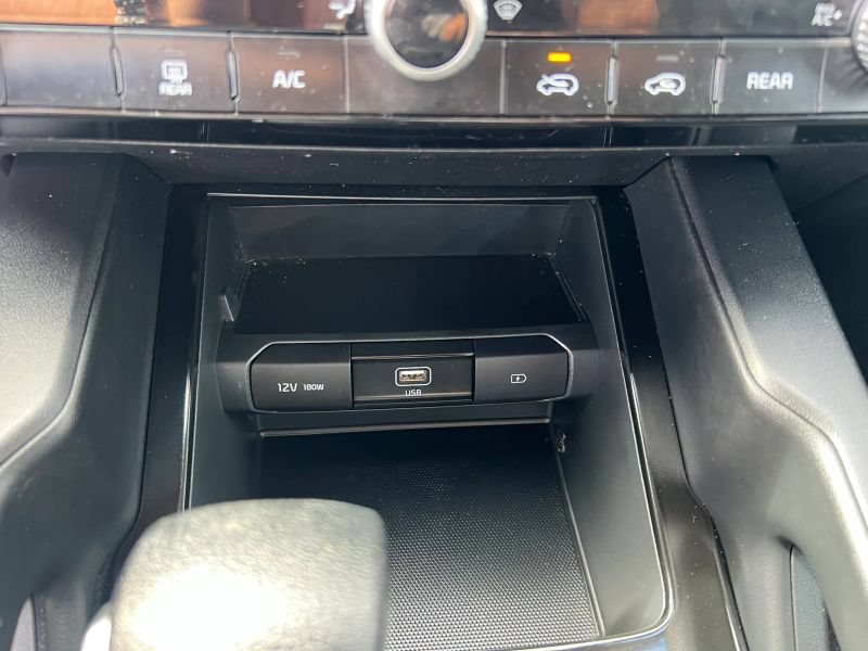 Used 2021 Kia Telluride LX AWD/4WD image 25