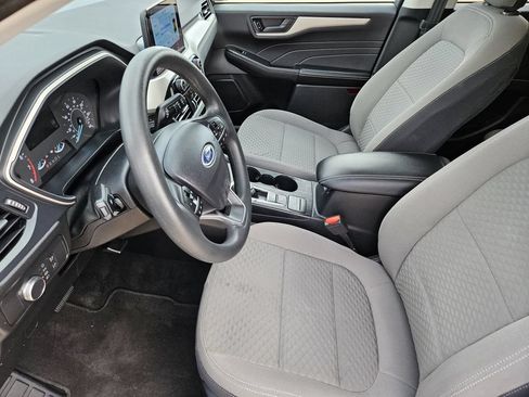 Used 2022 Ford Escape SE FWD image 19