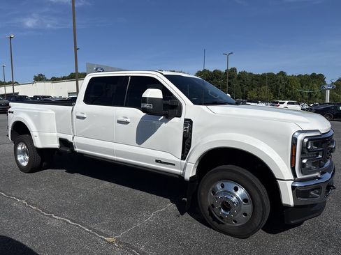 Used 2023 Ford F450 Lariat AWD/4WD image 8