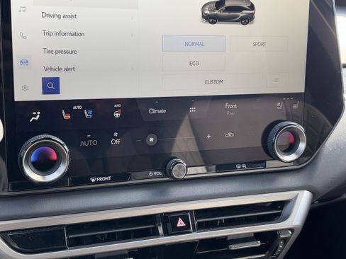 Used 2024 Lexus RX 350 Premium image 29