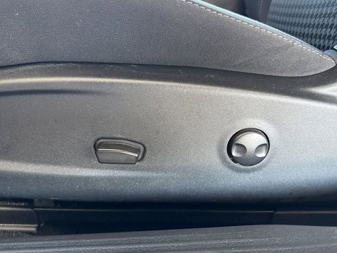 Used 2022 Dodge Challenger SXT w/ Blacktop Package image 18