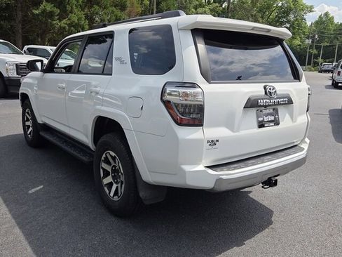 Used 2022 Toyota 4Runner TRD Off-Road AWD/4WD image 12
