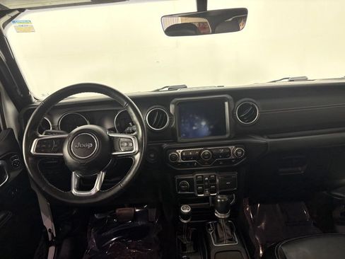 Used 2023 Jeep Wrangler Unlimited Sahara w/ Cold Weather Group AWD/4WD image 14