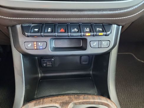 Used 2021 GMC Canyon Denali image 30