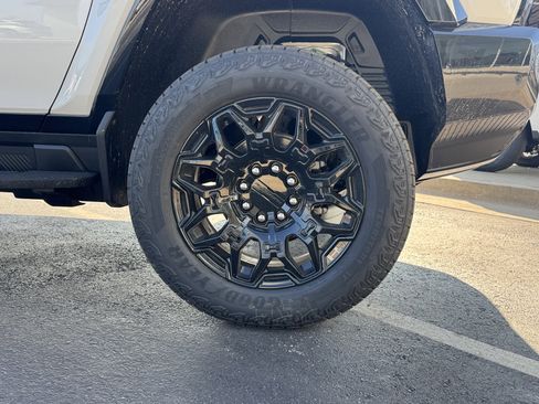 New 2026 GMC Hummer EV SUV image 5