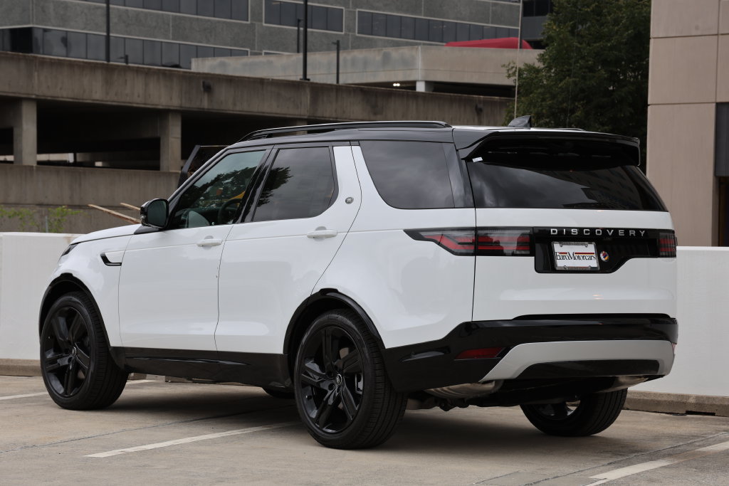 New 2026 Land Rover Discovery Limited Edition AWD/4WD image 2
