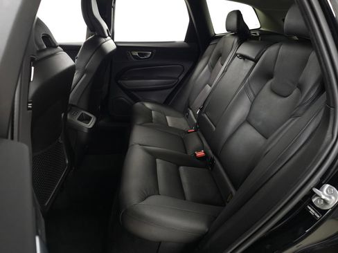 Certified 2025 Volvo XC60 B5 Plus AWD/4WD image 34