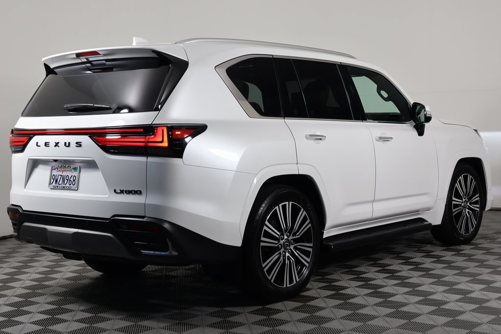 Certified 2026 Lexus LX 600 4WD w/ Luxury Package image 4