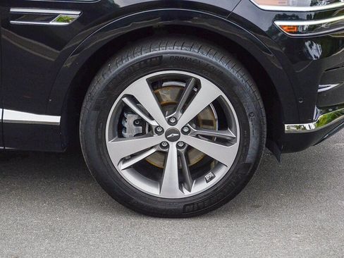 Used 2021 Genesis GV80 2.5T w/ Prestige Package 05 image 12