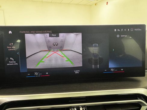 Used 2023 BMW 330i Sedan w/ Driving Assistance Package image 19