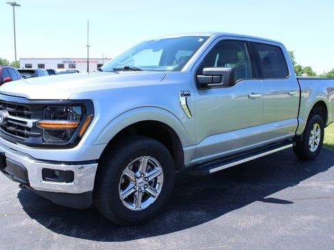 Used 2025 Ford F150 XLT w/ Equipment Group 301A Standard AWD/4WD image 3