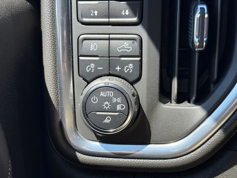 Certified 2022 Chevrolet Silverado 2500 LTZ w/ LTZ Plus Package AWD/4WD image 41