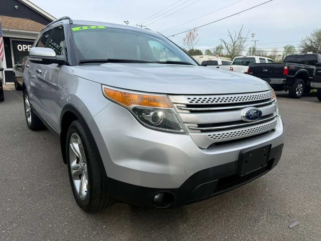 Used 2013 Ford Explorer Limited AWD/4WD image 2
