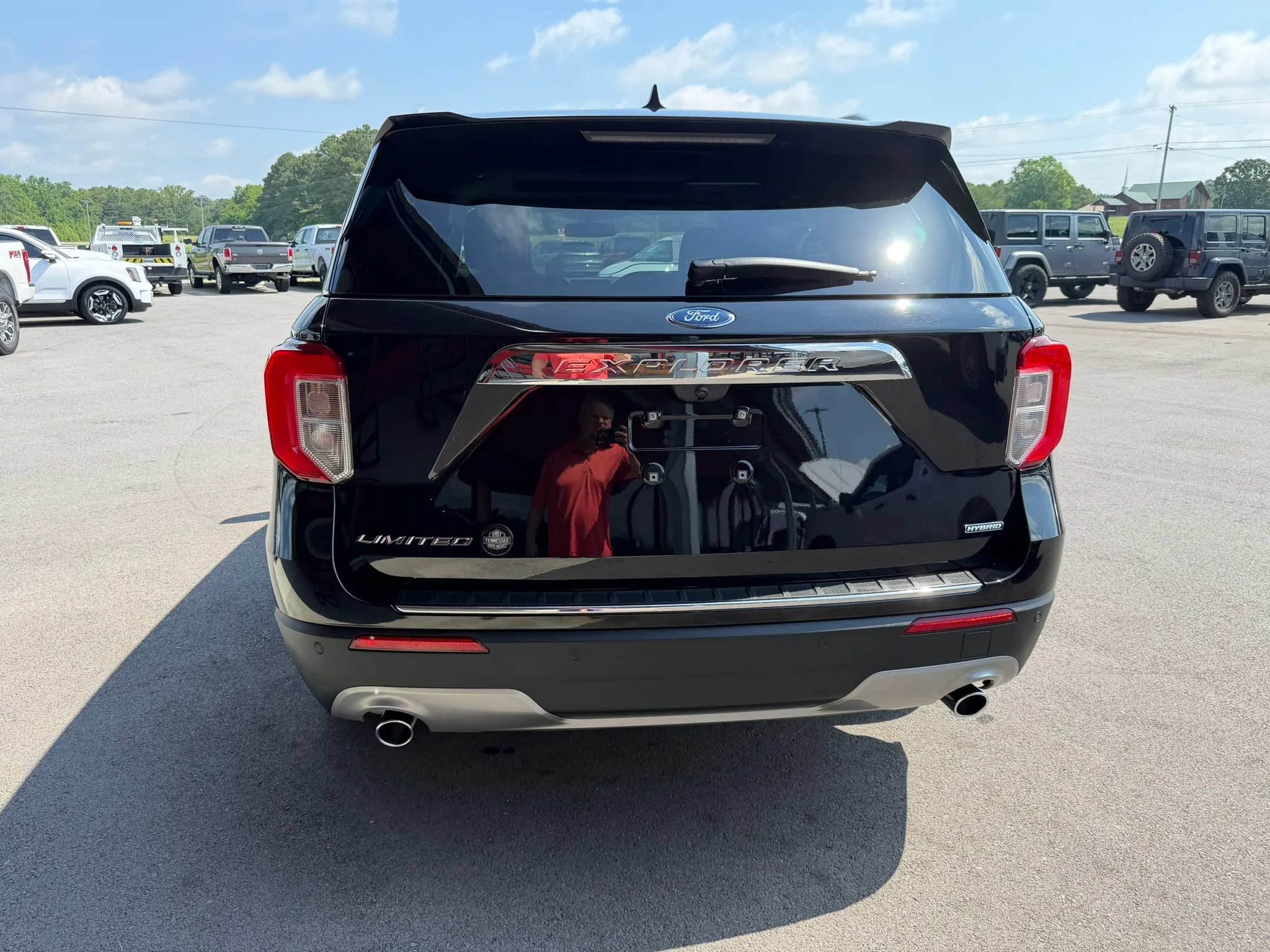 Used 2022 Ford Explorer Limited w/ Hybrid Equipment Group 310A RWD image 23