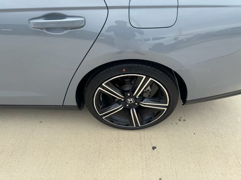 Used 2025 Honda Accord Sport image 30