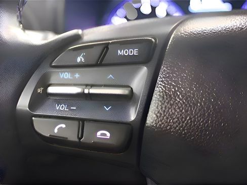 Used 2021 Hyundai Kona Limited w/ Cargo Package image 23