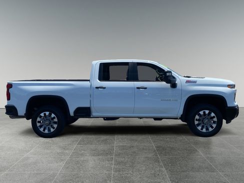 Used 2026 Chevrolet Silverado 2500 Custom w/ Custom Value Package AWD/4WD image 6