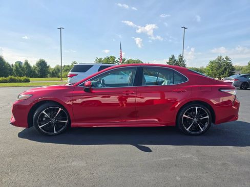 Used 2019 Toyota Camry XSE FWD image 5