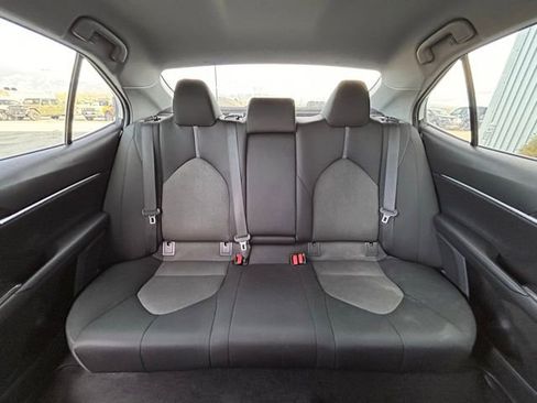 Used 2022 Toyota Camry LE image 30