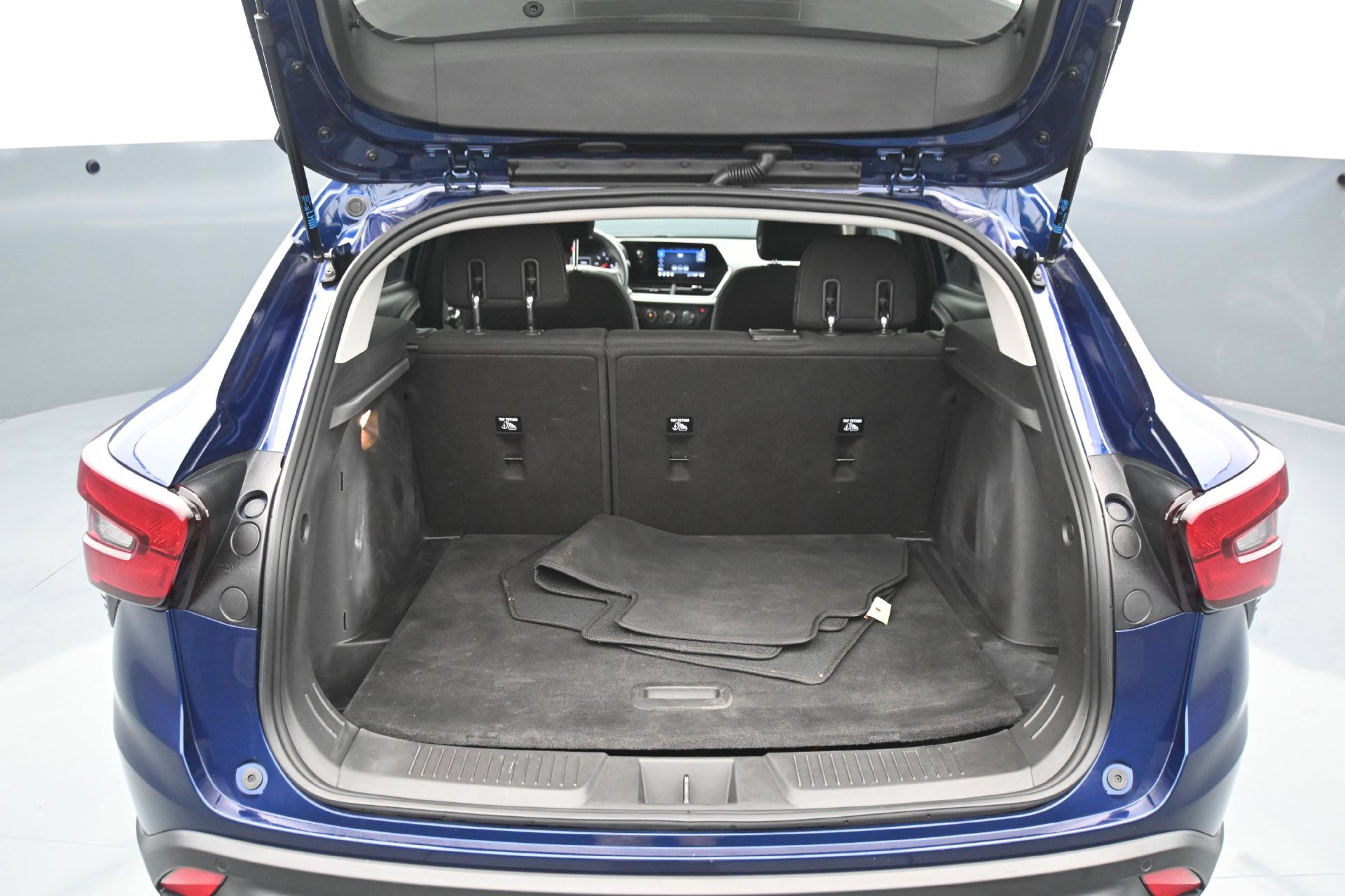 Used 2024 Chevrolet Trax LS w/ LS Convenience Package FWD image 15