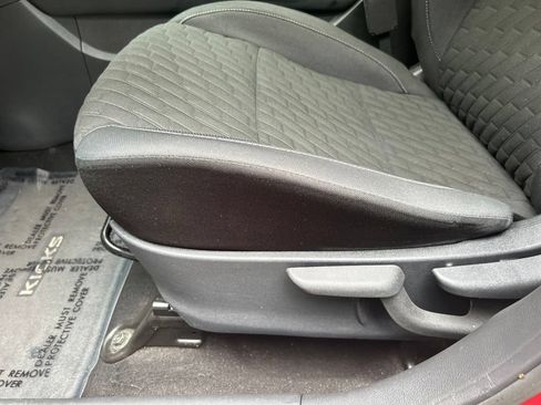 Used 2021 Nissan Kicks SV FWD image 16